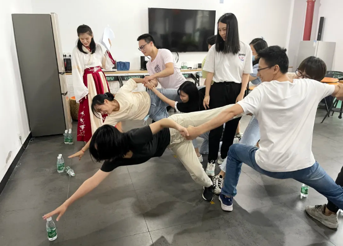 不會吧,不會吧,中秋你還打算出去買禮物嗎?