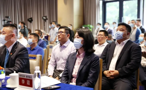 云里物里助力龍華區(qū)“專精特新”數(shù)字經(jīng)濟(jì)人才發(fā)展聯(lián)盟，合力共筑龍華區(qū)“人才高地”!