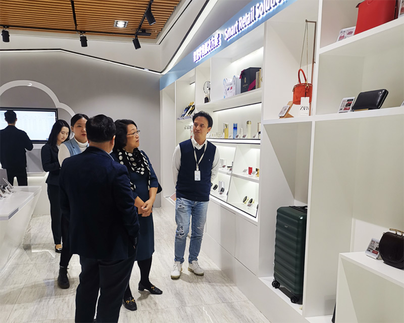 深圳擔保集團領導蒞臨指導工作，云里物里成績驕人備受肯定！