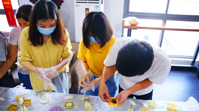 當中秋遇上國慶，這個十一注定不一樣